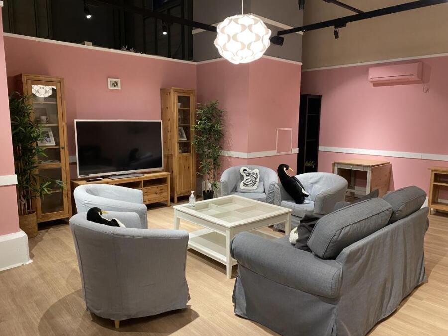 ROOM D