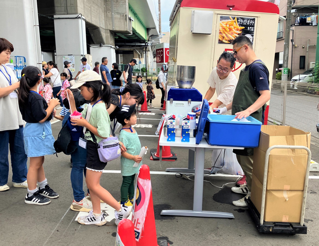 キッチンカ―登場